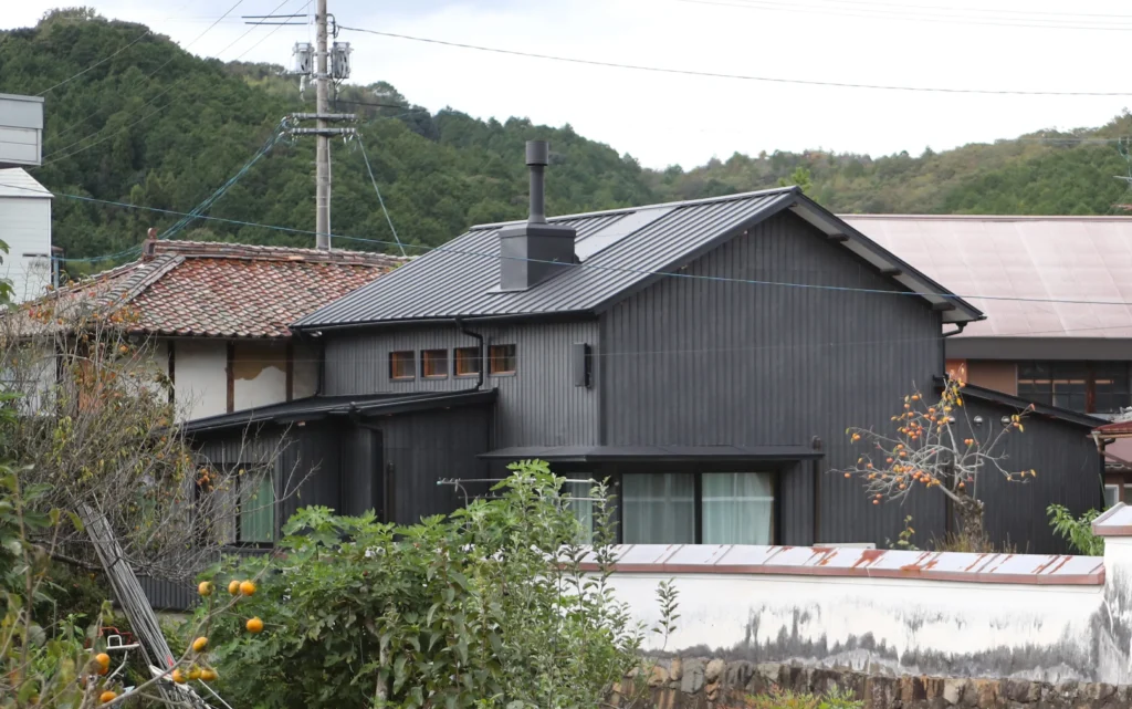 リノベーション｜菜園と薪ストーブのある生活_外観